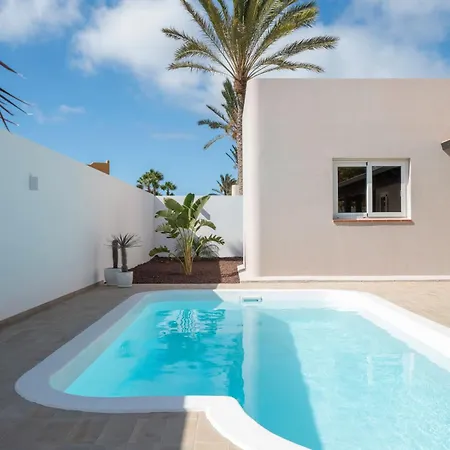 Tropico - Design House With Pool In