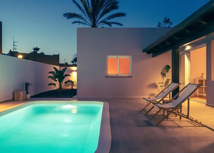 Willa Tropico - Design With Pool In - By Luna Corralejo