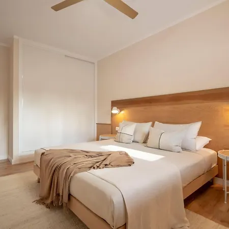 Villa Tropico - Design House With Pool In