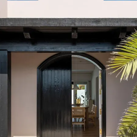 Tropico - Design House With Pool In