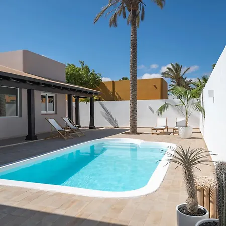 Tropico - Design House With Pool In *